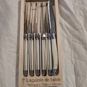 Laguiole de Table Knife Set with Cream Handles